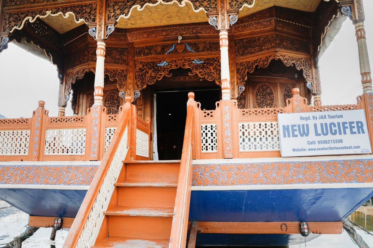 Oyo New Lucifer House Boat Hotel Srinagar  Exterior photo