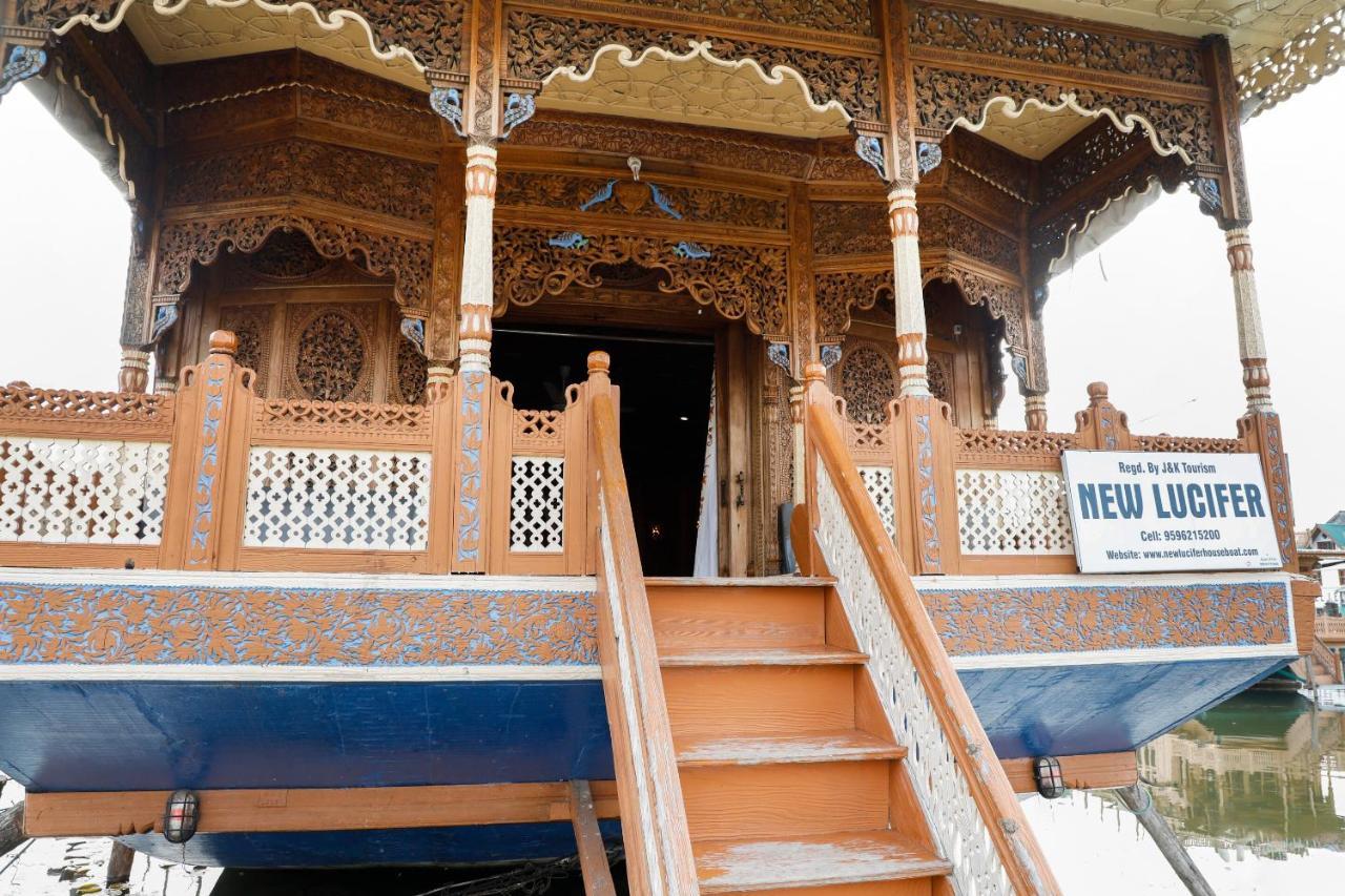 Oyo New Lucifer House Boat Hotel Srinagar  Exterior photo